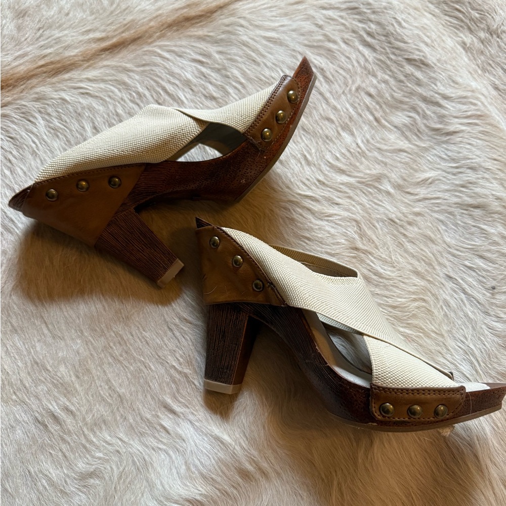 Mia Wedges